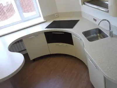 Blat modern din piatră artificială pe bază de cuarț